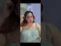 Download Lagu BUNDA GEMOI CANTIK BANGET LAGI DUDUK SANTAI SAMNIL MAININ HANDPHONE