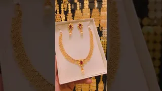 عقد و اساور الذهب عيار 21 