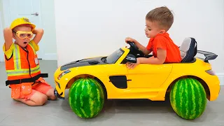 Vlad change wheels Niki toy car - funny stories for children
