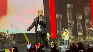                              عمرو دياب   الكلام ليك انت   حفلة الاتحاد أرينا أبوظبي      دندنها