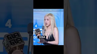 The Girls Eyes Looking At Rosé Were So Sparkling Blackpink Rosé 