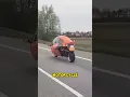 Alien motorcycle that doesn't fall