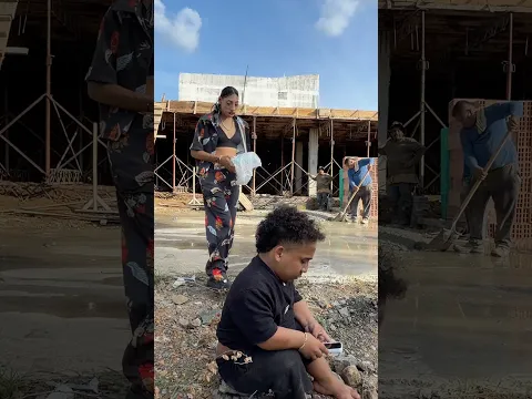 Calentado con chicharrón de pollo para mi marido en su trabajo