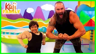 Download Ryan Pretend play with WWE Superstar Braun Strowman on Ryan's Mystery Playdate! MP3