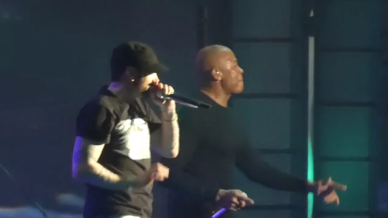 Eminem & Dr. Dre (Dr. Dre Medley / California Love (Coachella Festival, Indio CA 4/15/18)