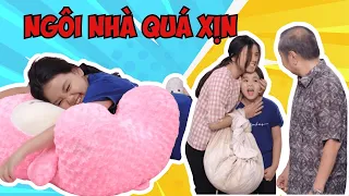 Tâm Anh được vào nhà mới thích thú khám phá mọi thứ