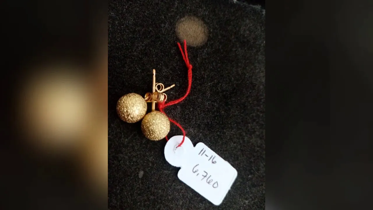 HOW TO SPOT FAKE GOLD ?