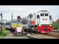 Download Lagu STASIUN KUTOARJO JAUH DARI KOTA PURWOREJO BEBERAPA KERETA MELINTAS LANGSUNG DISINI !