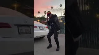 Jhene Aiko s dad Karamo Chilombo dancing to Surrender aka Dr Chill