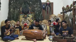 ireng manis langgam versi reyog ponorogo kebudayaan reogponorogo