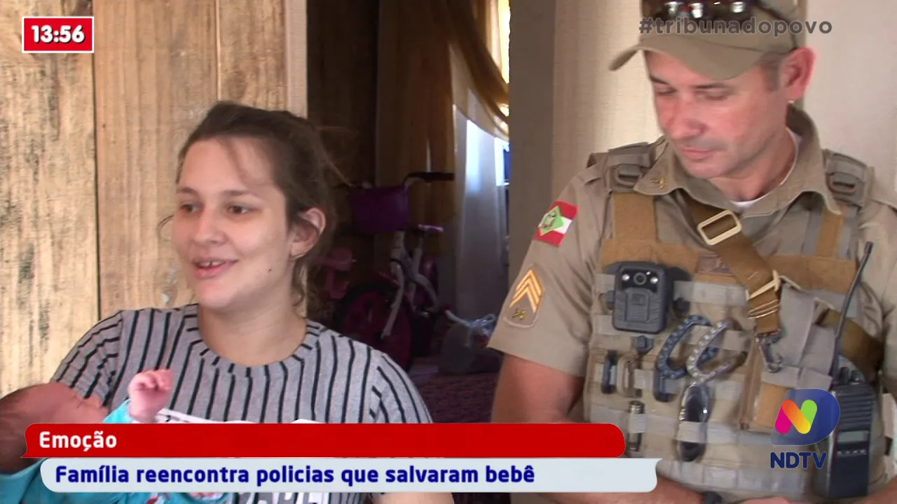 Família de Araquari reencontra policias que salvaram bebê