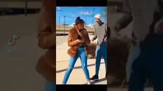 يا طاطا نابيلة عندك بنتك جاميلة عندها ترمة كبيرة 