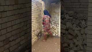 وين أكو مره تبول وكفه ولله كارثه هاي 