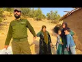 Download Lagu Toen de stiefmoeder terugkwam, arriveerde de politie.