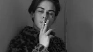 شفتها وعقلي رأسا طار بطيء 