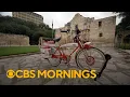 Download Lagu Pee-wee's famous bike sold for thousands. Here's where it might end up next