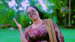 Abwaanad Shukri Dhaanto Cusub Kalay Oo Hurdada Igu Sii Kaniin 