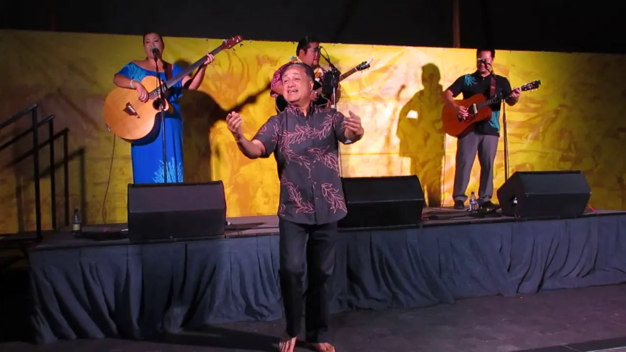 Kūpaoa & Mark Yamanaka - "Adios Ke Aloha" with Hula by Frank Akima Kūpaoa & Mark Yamanaka - "Adios Ke Aloha" with Hula by Frank Akima