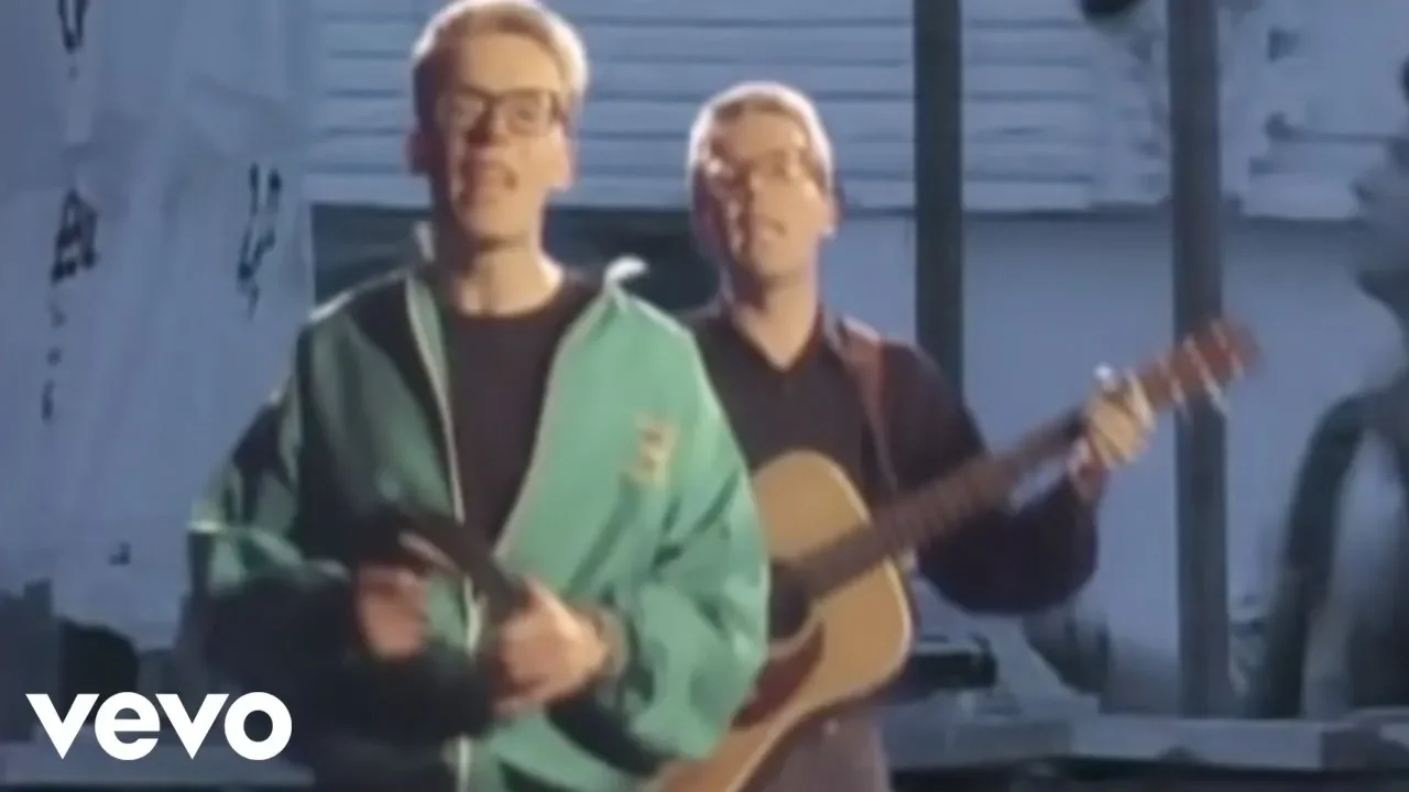 The Proclaimers - I'm Gonna Be (500 Miles) (Official Music Video) The Proclaimers - I'm Gonna Be (500 Miles) (Official Music Video)