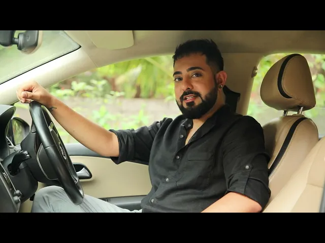 Person using Primo Digital Tyre Inflator to fill air in tyre