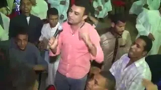 النجم احمد عادل   اغنيه مبلاش اللون ده معانا دندنها