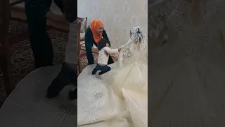 شوف شلون العروسه وطفلها ما يقبل تروح ذا عجبك الفيديو خلي اشتراك فديتكم 