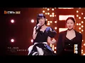 【纯享】#周慧敏 《#自作多情 》再现「玉女掌门人」风姿，内地音综首次唱跳超吸睛 以灵动身姿诠释爱的热烈与自由｜《声生不息·大湾区季》 Infinity And Beyond S4｜ MangoTV