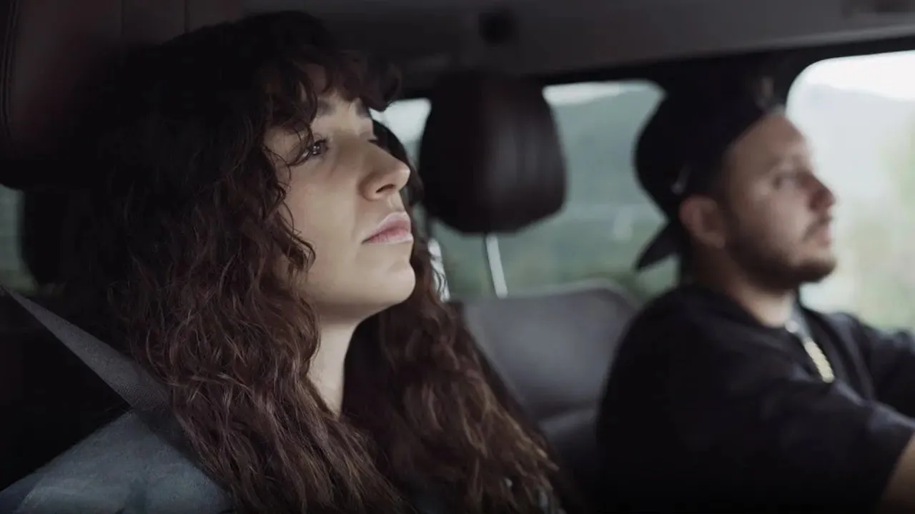 Zeynep Bastık, Anıl Piyancı - Bırakman Doğru Mu 2 (Official Video)