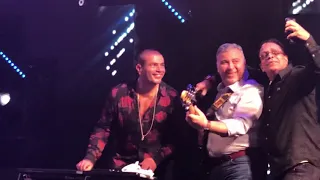 ميدلي راجعين عمرو دياب حفلة رأس السنه 2019 أبو ظبي 