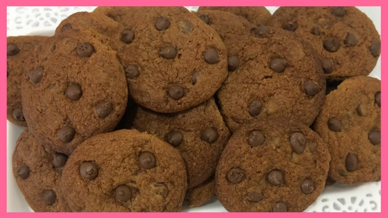 BISCOITOS COOKIES COM GOTAS DE CHOCOLATE FAÇA E VENDA #KDELICIACOZINHA