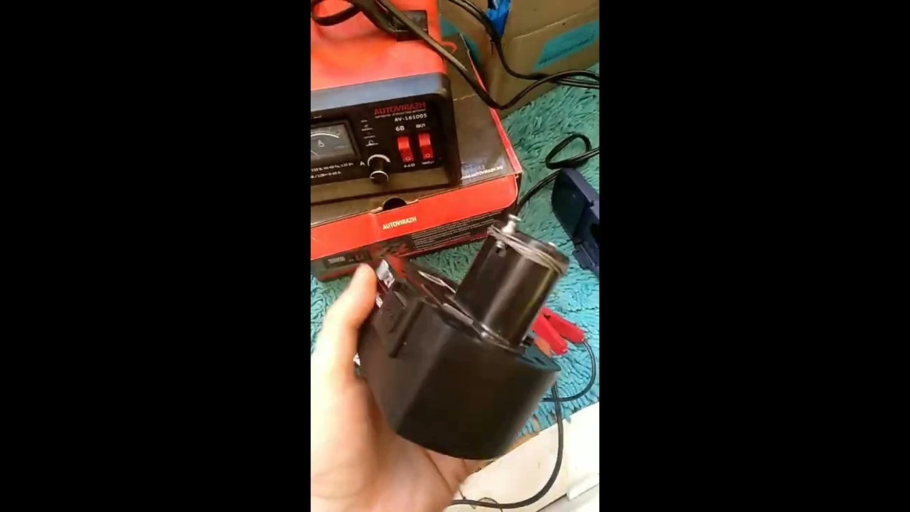 Аккумулятор макита термореле. Зарядка для аккумулятора шуруповерта 18 вольт. Зарядить аккумулятор зарядным от шуруповерта. Зарядка для аккумулятора шуруповерта 18 вольт. Аккумулятор шуруповерта 12v зарядка.