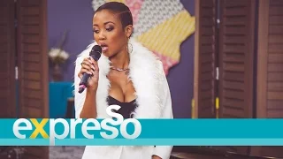 moozlie performs 