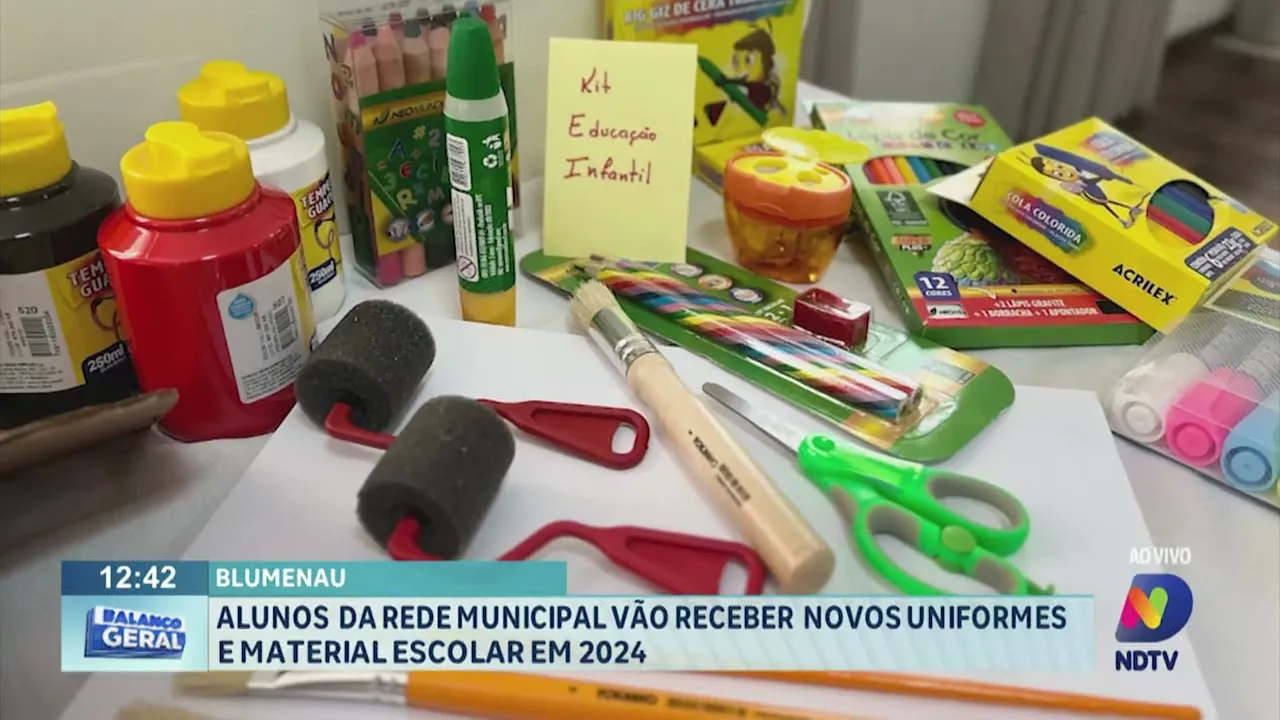 Alunos da rede municipal de Blumenau vão receber novos uniformes e material escolar em 2024