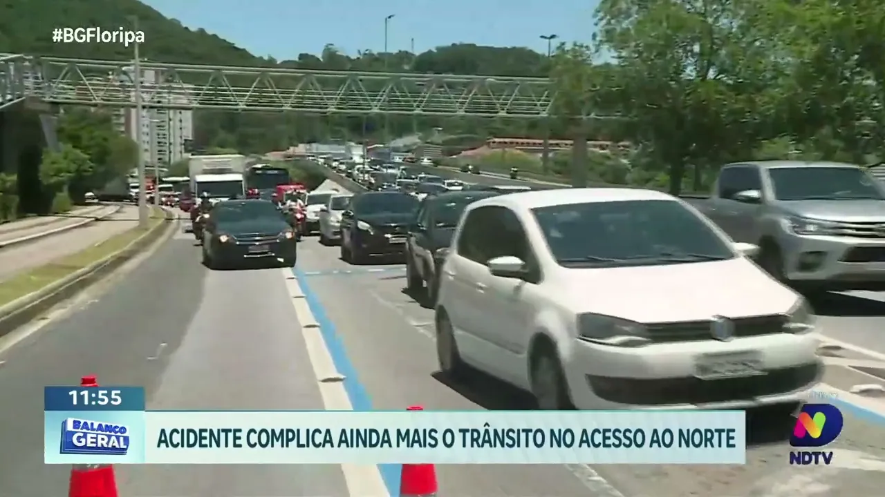 Acidente na Avenida da Saudade gera transtornos no acesso ao Norte de Florianópolis