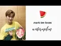 Download Lagu mark lee eating watermelon for 5 minutes straight