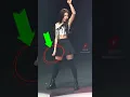 Download Lagu Jennie Swapped The Mic Like A Pro, Fast \u0026 Almost Unnoticeable! #blackpink #jennie
