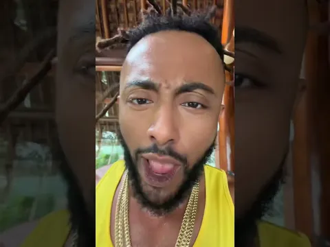 #aminecouch