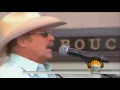 Alan Jackson "It's 5 O'Clock Somewhere" LIVE