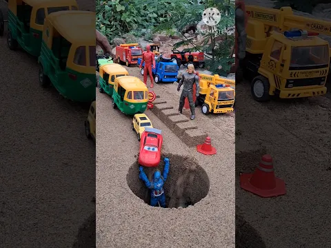 tractor pushing autorickshaw and autorickshaw red car in to pit #jcb #jcpbackhoe #jcp #jcbgadi