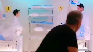 الطبيب المعجزة علي وفرمان وراء الكواليس يركضوا ورا بعض زي الصغار 