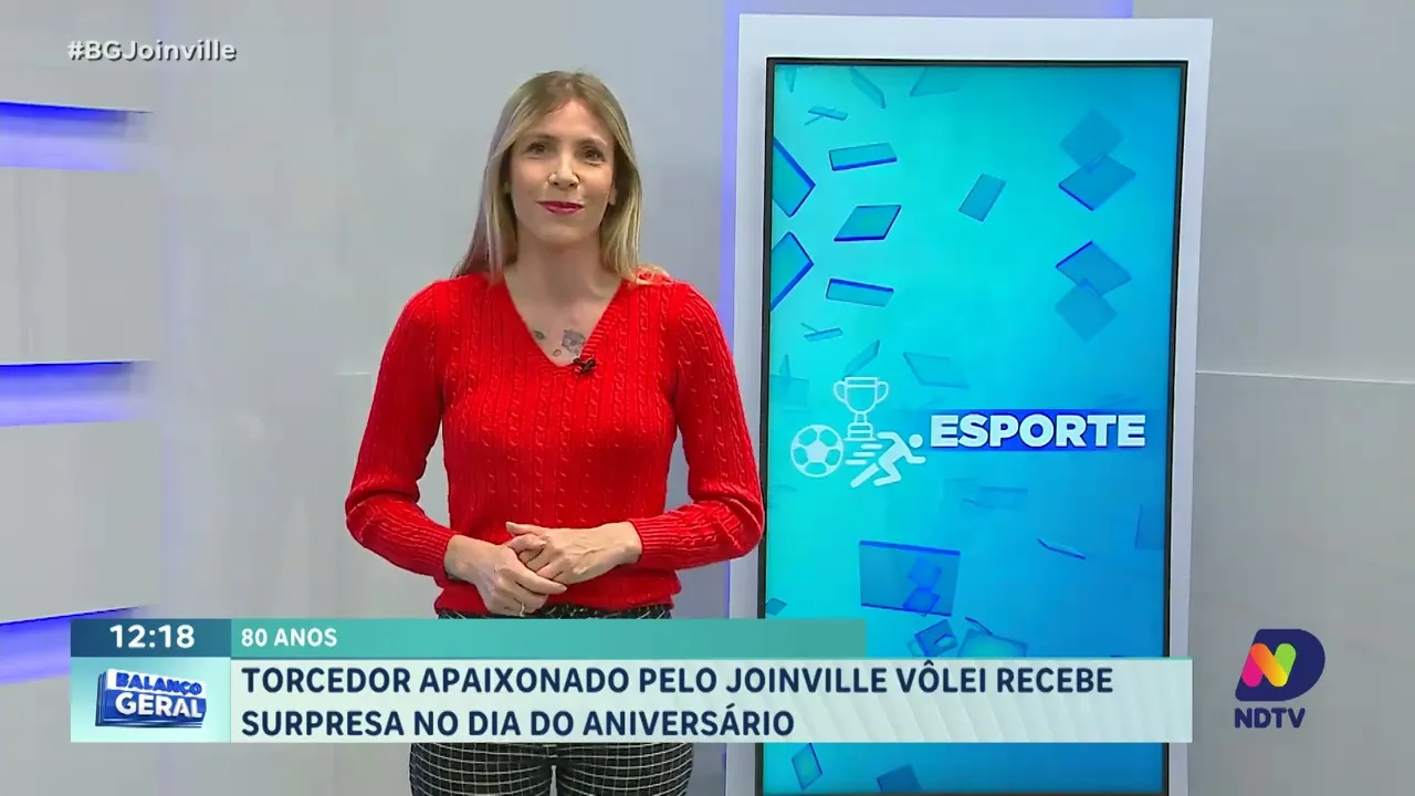 80 anos: torcedor apaixonado pelo Joinville Vôlei recebe surpresa no dia do aniversário