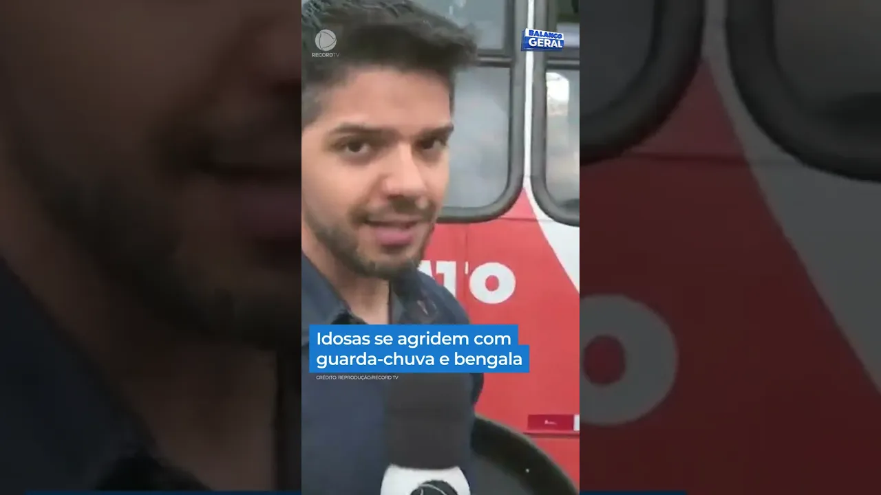 briga entre duas idosas dentro de um ônibus  viralizou nas redes sociais #Shorts