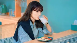 موظفين الشركة يتنمروا ع بنت جميلة لانها لم تدخل بعلاقة حب لكن الصدمة لما مدير الشركة يقع في حبها 