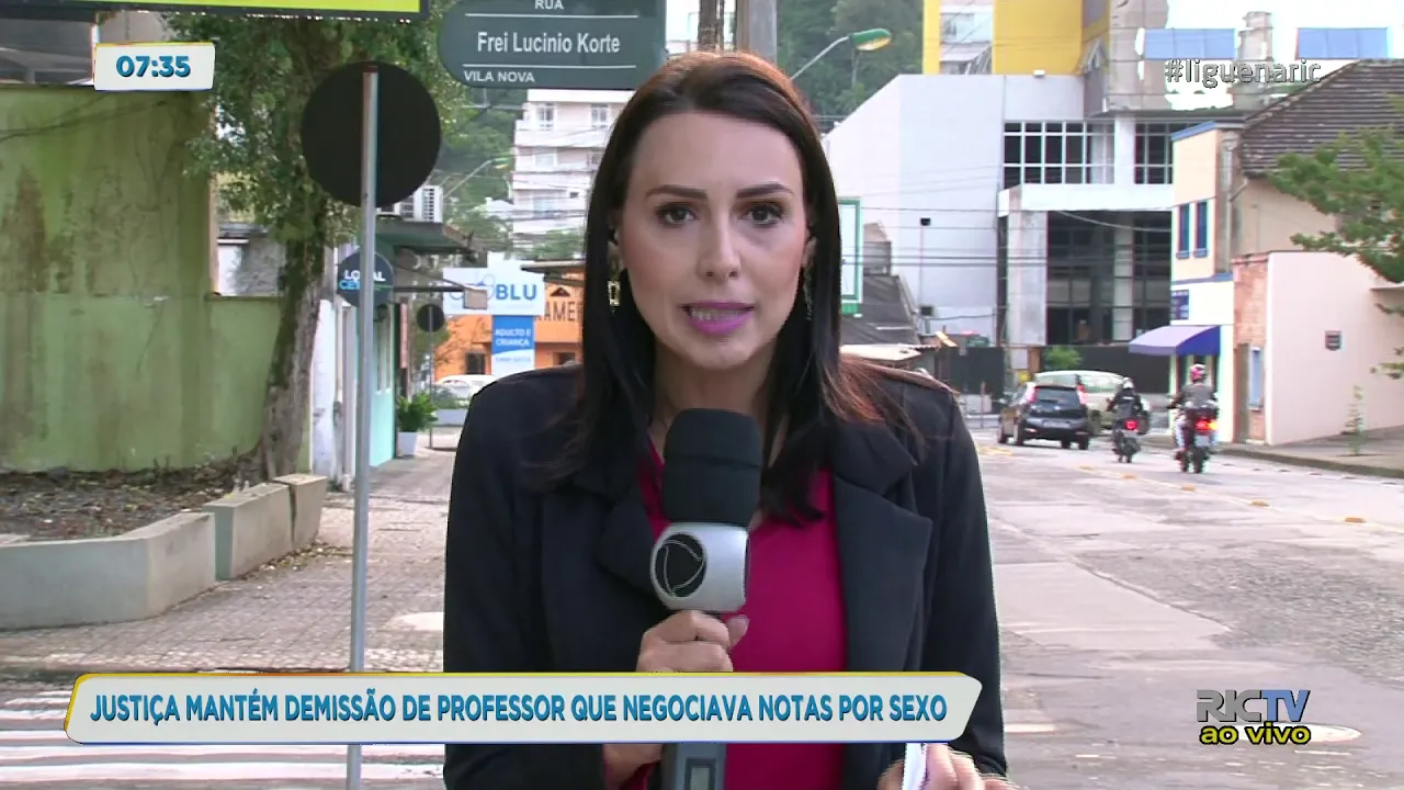 Justiça mantém demissão de professor que negociava notas por sexo, no Vale do Itajaí