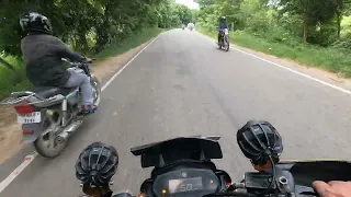 gaon mein bahar Gaya ghumne