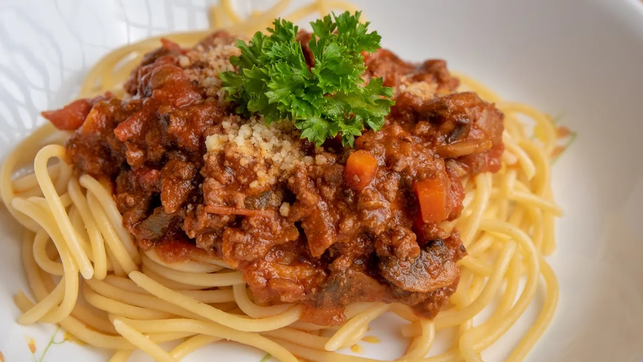 
          
          
          
            
            Cara yang Mudah Nak Sediakan Spaghetti Bolognese Sedap
          
        . 