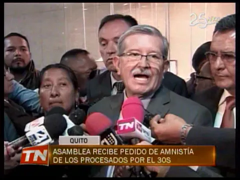 Asamblea recibe pedido de amnistía de los procesados por el 30S