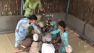 من العادات العمانية حول حول 