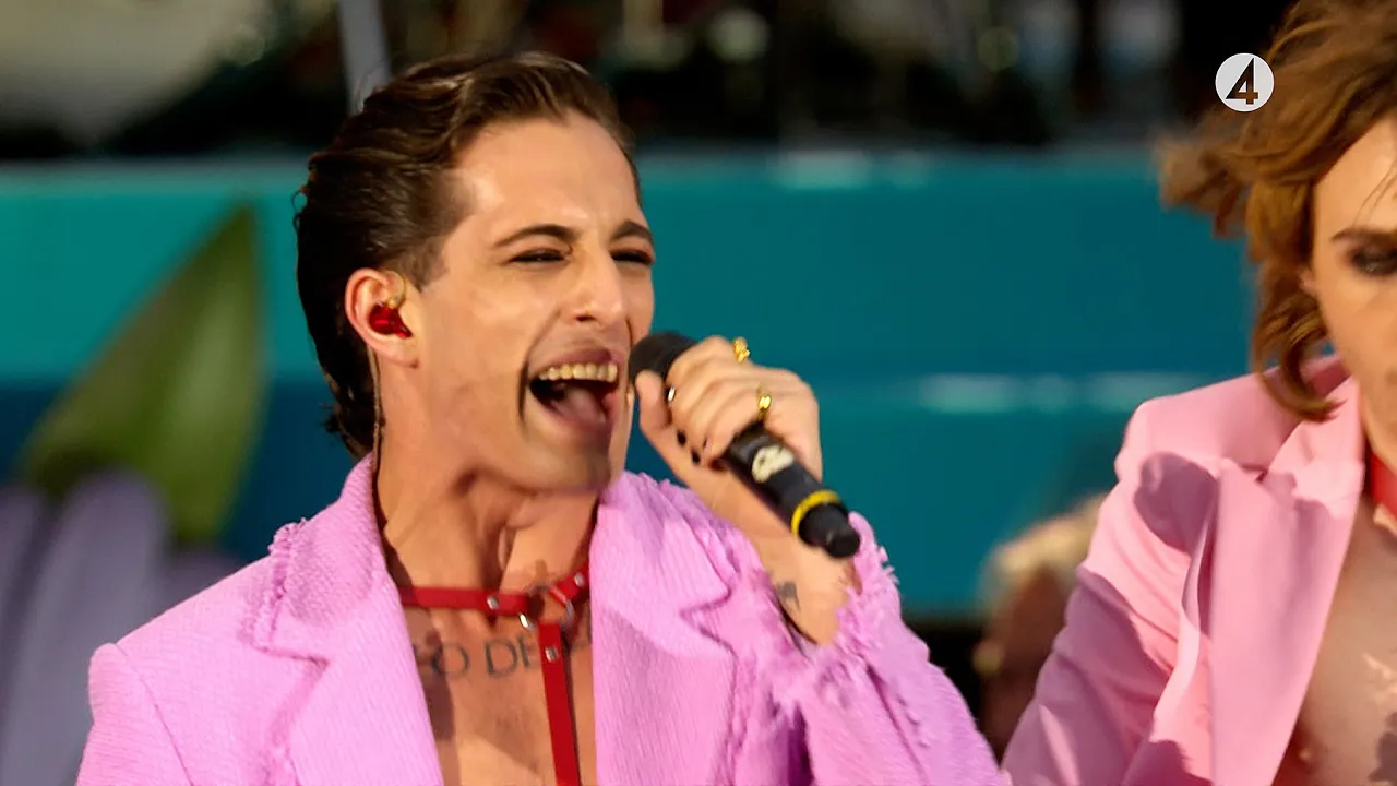 Måneskin - ”I Wanna Be Your Slave” - Lotta på Liseberg (TV4) Måneskin - ”I Wanna Be Your Slave” - Lotta på Liseberg (TV4)