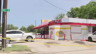 Man shoots at passing vehicles exchanges gunfire with Houston police near Chicken Plus